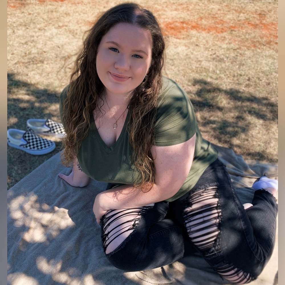 Meet your Posher, Cloey